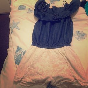 HiiIm selling a size 10-12 jumper.!From dollhouse!